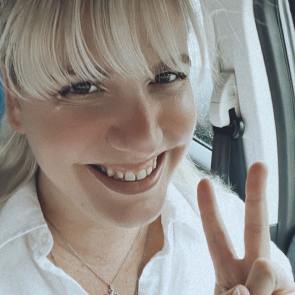 Meet your Posher, Rica - Picture 3 of 6